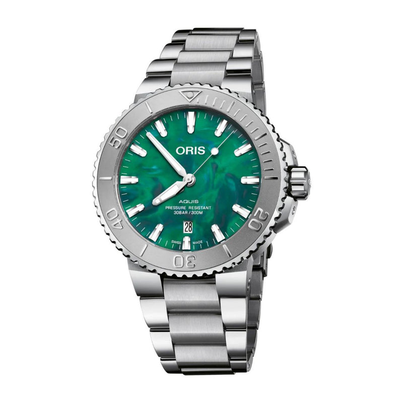 Oris Aquis Oris X Bracenet-Oris Aquis Oris X Bracenet - 01 733 7730 4137-07 8 24 05PEB - Oris Aquis Oris X Bracenet in a 43mm stainless steel case, multi-color green dial. Automatic movement, power reserve of 38 hours. Water resistance of 30 bar. Stainless steel bracelet.&nbsp;