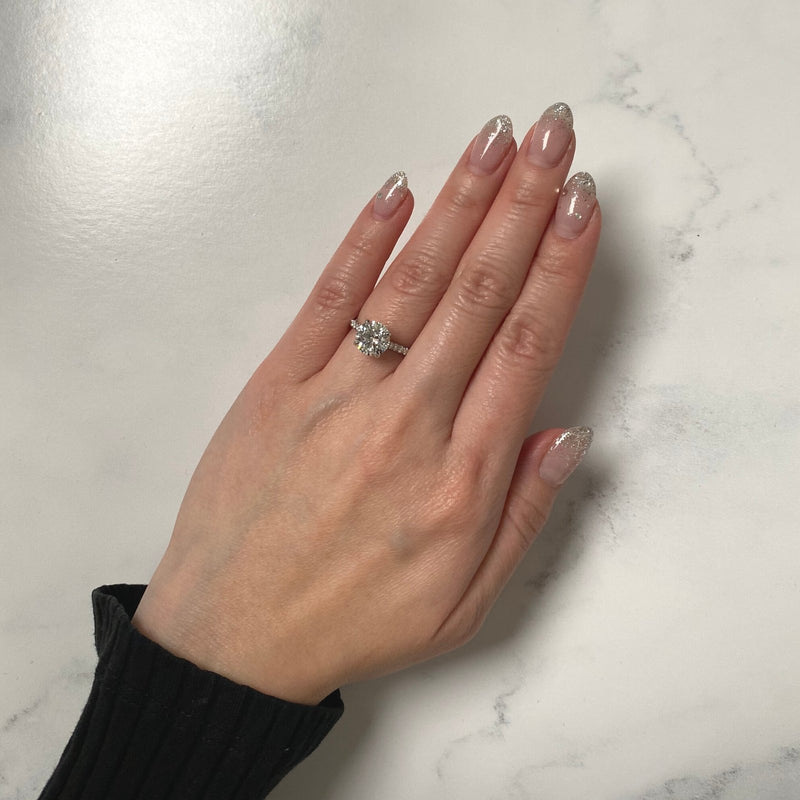 Round-cut Engagement Ring-Round-cut Engagement Ring - DRJST01848