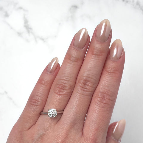 Round-cut Engagement Ring-Round-cut Engagement Ring - DRJST01900