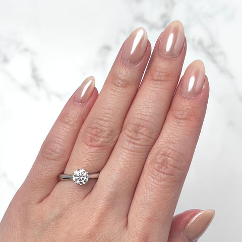 Round-cut Engagement Ring-Round-cut Engagement Ring - DRJST02080