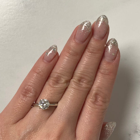 Round-cut Engagement Ring-Round-cut Engagement Ring - DRJST02552